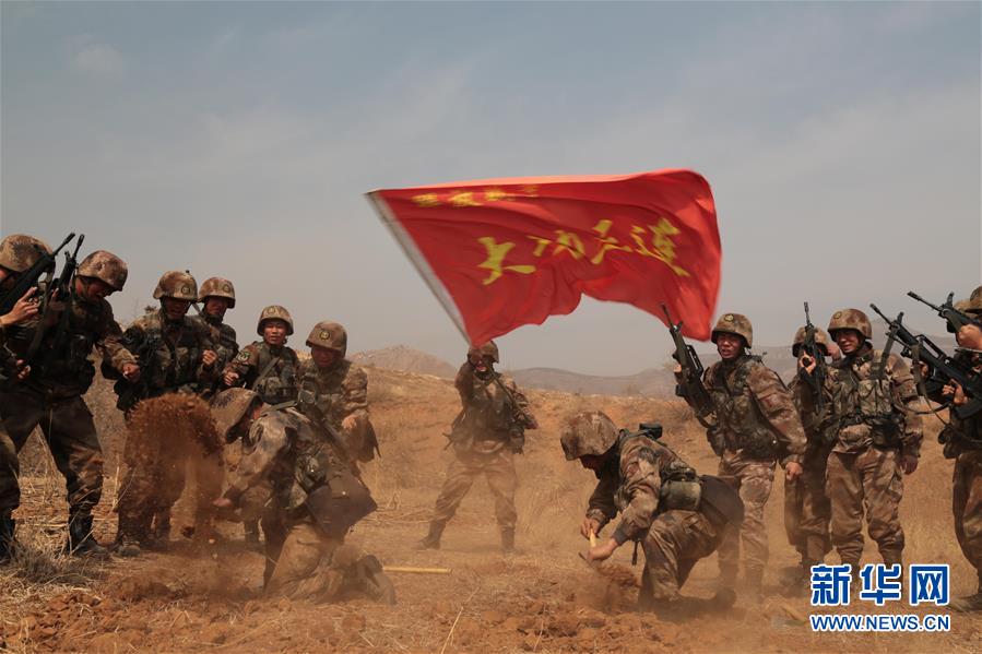 （在習近平強軍思想指引下&middot;我們在戰(zhàn)位報告&middot;圖文互動）（1）中部戰(zhàn)區(qū)陸軍某旅&ldquo;大功三連&rdquo;：建功新時代