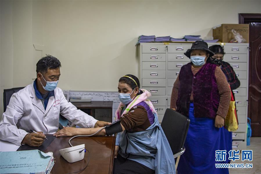 （新華全媒頭條&middot;走向我們的小康生活&middot;圖文互動）（6）扎西德勒，我們的新家園&mdash;&mdash;西藏易地扶貧搬遷搬出幸福美好新生活