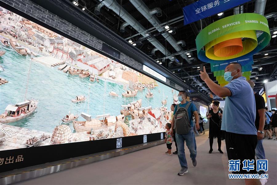 （新華全媒頭條&middot;圖文互動）（13）奮斗結碩果，再寫新篇章&mdash;&mdash;寫在共和國71周年華誕之際