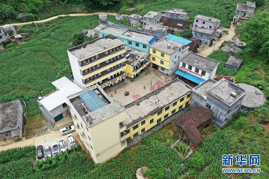 （新華全媒頭條&middot;圖文互動）（14）決戰千山萬弄間&mdash;&mdash;廣西&ldquo;極貧角落&rdquo;最后攻堅記