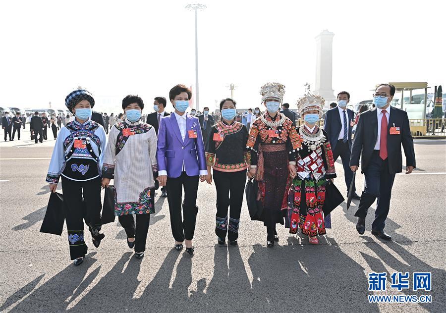 （兩會(huì)&middot;人大開(kāi)幕&middot;XHDW）（1）十三屆全國(guó)人大三次會(huì)議開(kāi)幕