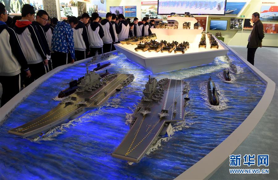 (新華全媒頭條·圖文互動)(5)從歷史中汲取繼續前進的力量——習近平總書記參觀慶祝改革開放40周年大型展覽側記