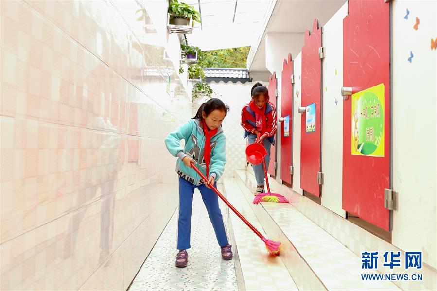 （新華全媒頭條&middot;圖文互動）（7）上下同心再出發&mdash;&mdash;習近平總書記同出席2019年全國兩會人大代表、政協委員共商國是紀實