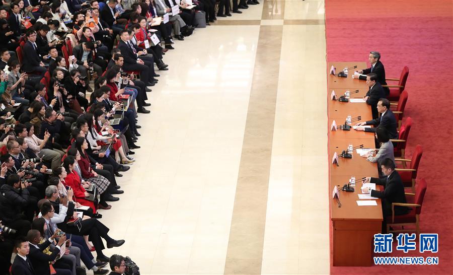 （兩會&middot;XHDW）（8）李克強總理會見中外記者
