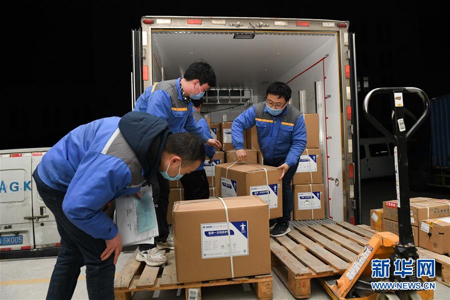 （在習(xí)近平新時(shí)代中國(guó)特色社會(huì)主義思想指引下&mdash;&mdash;新時(shí)代新作為新篇章&middot;習(xí)近平總書(shū)記關(guān)切事&middot;圖文互動(dòng)）（2）打好防控&ldquo;主動(dòng)仗&rdquo;&mdash;&mdash;各地精準(zhǔn)施策堅(jiān)決遏制疫情蔓延