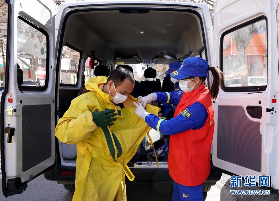 （習近平致敬的戰&ldquo;疫&rdquo;英雄&middot;志愿者篇&middot;圖文互動）（3）他們，微光成炬照征程