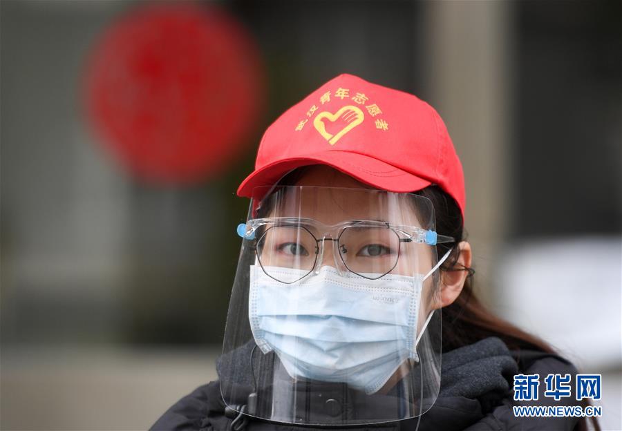 （習近平致敬的戰&ldquo;疫&rdquo;英雄&middot;志愿者篇&middot;圖文互動）（4）他們，微光成炬照征程