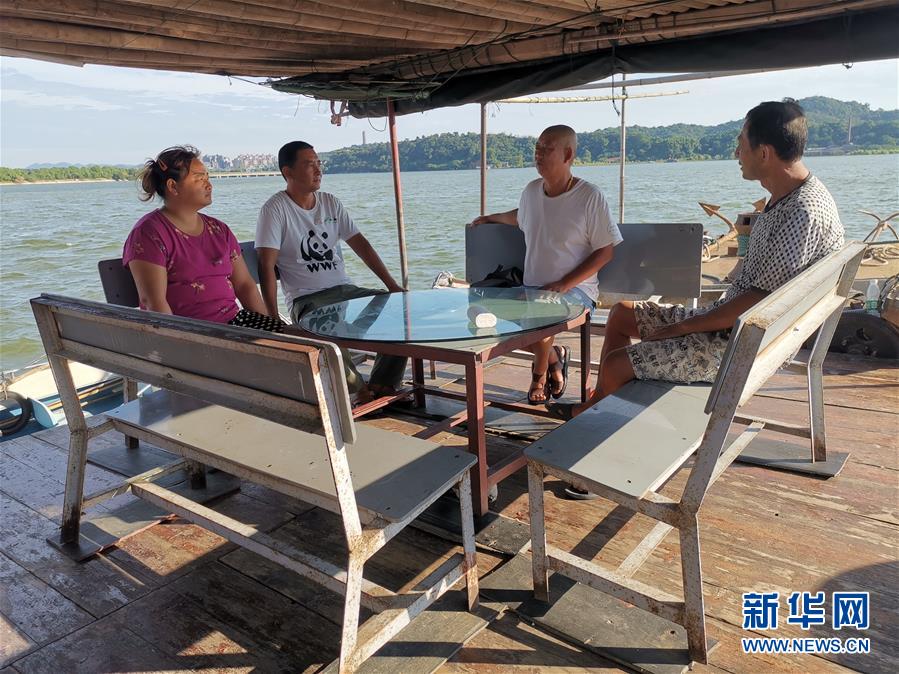 （總書記推動的改革身邊事&middot;生態(tài)文明改革篇&middot;圖文互動）（2）特寫：從&ldquo;捕魚人&rdquo;到&ldquo;護(hù)魚人&rdquo;&mdash;&mdash;長江漁民上岸后的新生活