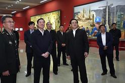 劉奇葆參觀&ldquo;最美中國人&rdquo;大型美術作品展