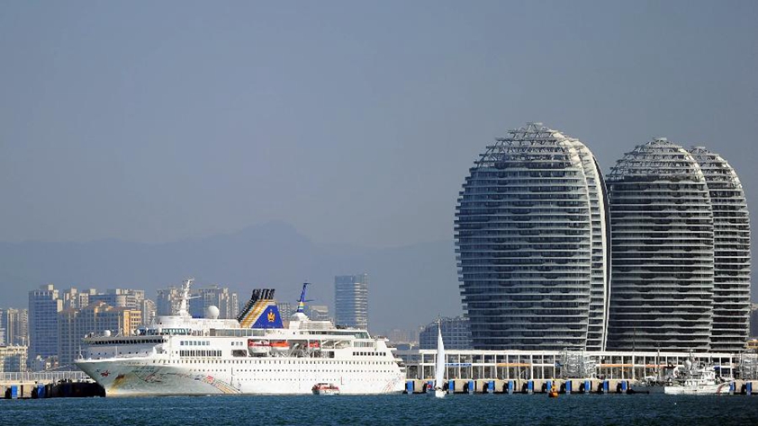 春潮拍岸千帆進&mdash;&mdash;海南特區改革開放30年紀實