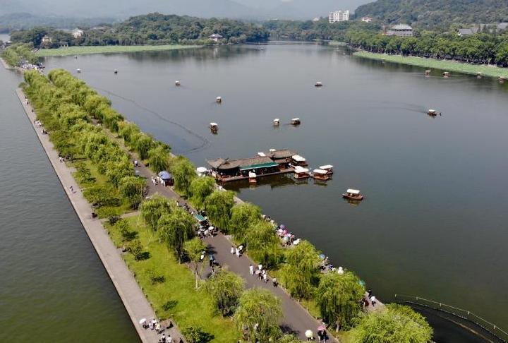 端午小長假 游人&ldquo;醉&rdquo;西湖