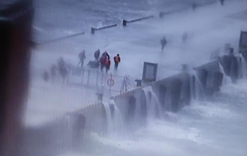 追記為保護(hù)國(guó)家某重點(diǎn)試驗(yàn)平臺(tái)壯烈犧牲的3位勇士黃群、宋月才、姜開斌