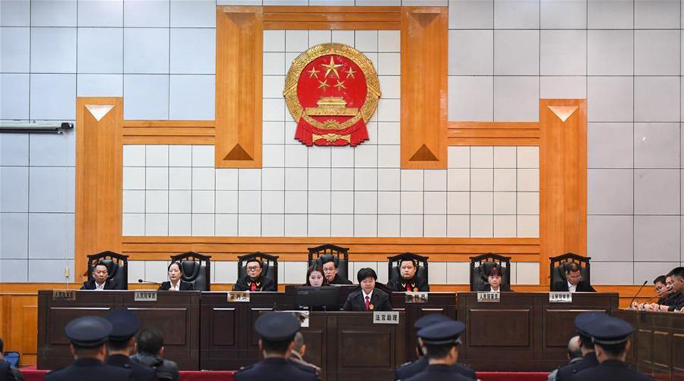 洞庭湖&ldquo;湖霸&rdquo;夏順安黑社會性質組織案一審宣判 &ldquo;黑老大&rdquo;八罪并罰獲刑25年