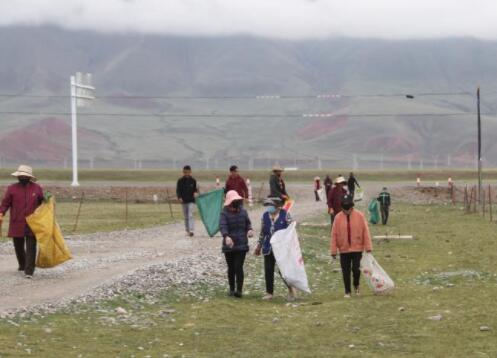 為了心中那片綠&mdash;&mdash;長江源頭的撿垃圾志愿隊