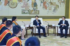 孟建柱會見買買提江&middot;托乎尼牙孜同志先進事跡報告團