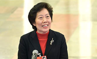 審計署審計長胡澤君在&ldquo;部長通道&rdquo;接受采訪