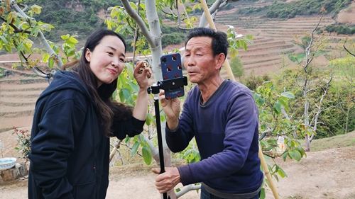 追夢中國人｜梁倩娟：隴南鄉親們的&ldquo;店小二&rdquo;