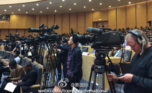 李克強(qiáng)即將在非盟總部發(fā)表演講，請(qǐng)柬&ldquo;一柬難求&rdquo;。圖片來源：&ldquo;新國際&rdquo;微博。