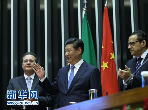 7月16日，國家主席習(xí)近平在巴西國會發(fā)表《弘揚傳統(tǒng)友好共譜合作新篇》的演講。 新華社記者 蘭紅光 攝 