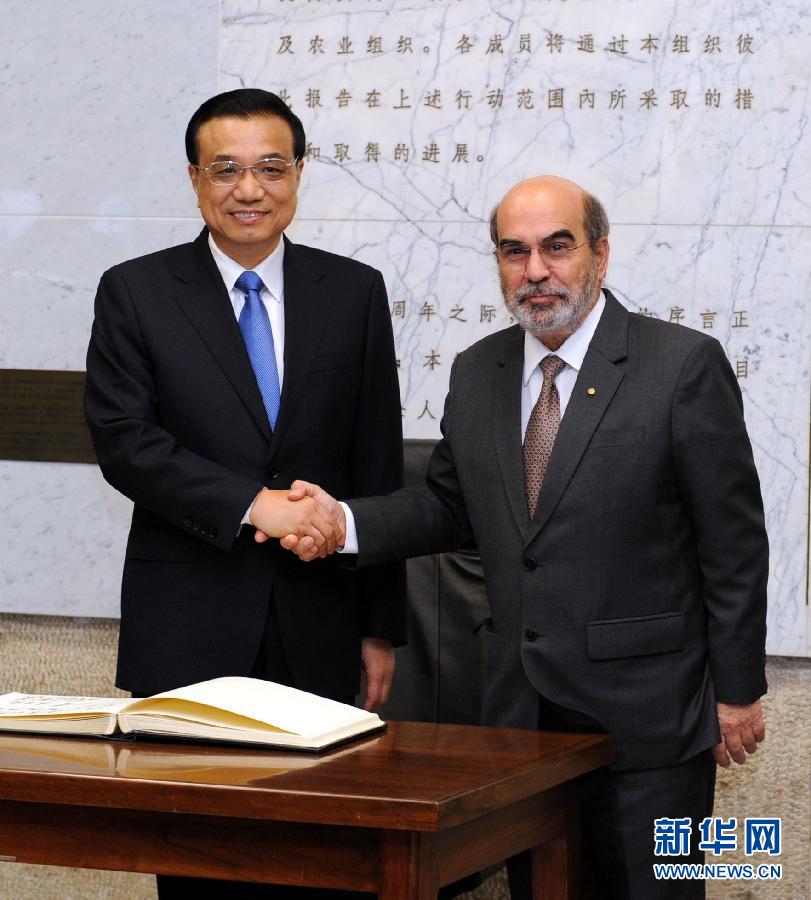 10月15日，中國國務院總理李克強在羅馬會見聯合國糧農組織總干事格拉齊亞諾。 新華社記者 饒愛民 攝