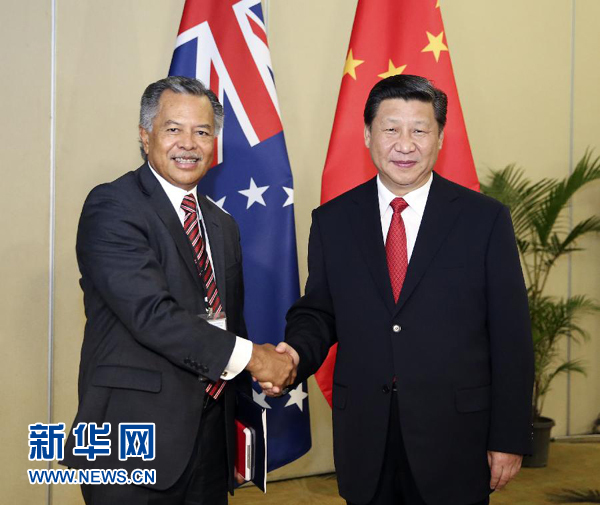 11月22日，國家主席習(xí)近平在斐濟楠迪會見庫克群島總理普納。新華社記者丁林攝 