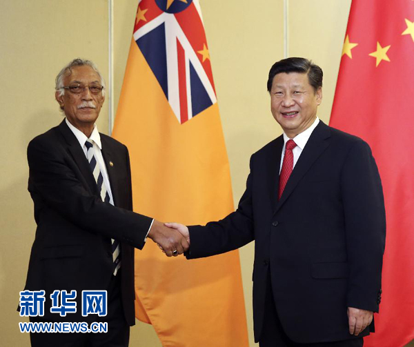 11月22日，國家主席習(xí)近平在斐濟楠迪會見紐埃總理塔拉吉。新華社記者姚大偉攝 