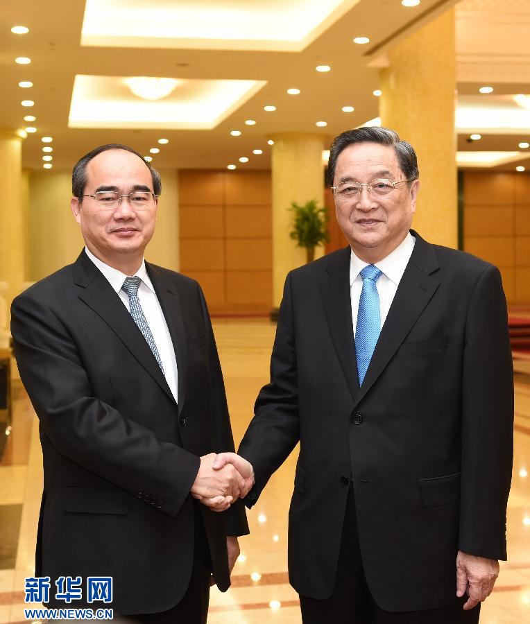 12月25日至27日，中共中央政治局常委、全國政協(xié)主席俞正聲對越南進(jìn)行正式訪問。這是12月26日，俞正聲在河內(nèi)與越南祖國陣線主席阮善仁舉行會談。 新華社記者劉建生攝