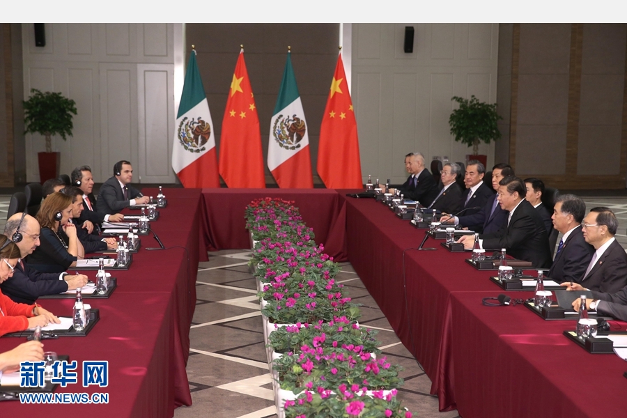 11月16日,國家主席習近平在土耳其安塔利亞會見墨西哥總統培尼亞。 新華社記者 馬占成 攝 11月16日,國家主席習近平在土耳其安塔利亞會見墨西哥總統培尼亞。 新華社記者 馬占成 攝