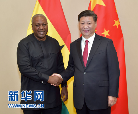 12月3日，國家主席習(xí)近平在約翰內(nèi)斯堡會見加納總統(tǒng)馬哈馬。新華社記者 李濤 攝 


