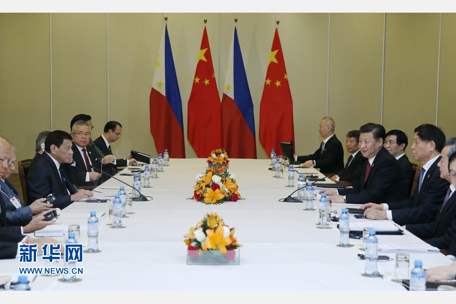 11月19日，國家主席習近平在利馬會見菲律賓總統杜特爾特。新華社記者 鞠鵬 攝