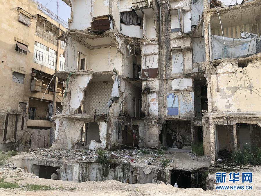 （國際&middot;圖文互動）（7）上學夢何處安放&mdash;&mdash;敘利亞女孩阿明娜的危樓生活