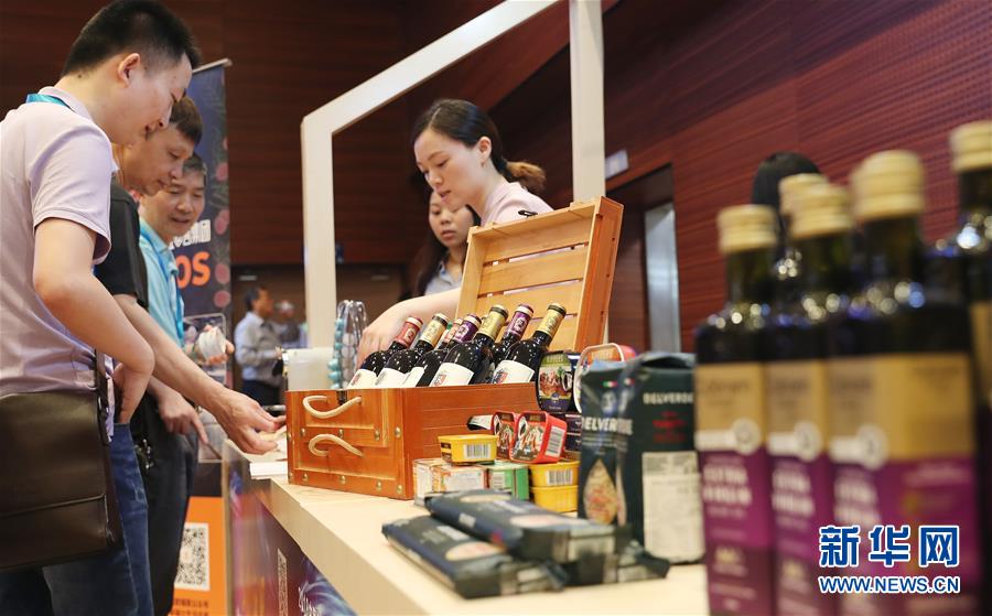 （新華全媒頭條&middot;圖文互動）（2）一展匯世界&mdash;&mdash;寫在首屆中國國際進(jìn)口博覽會開幕之際