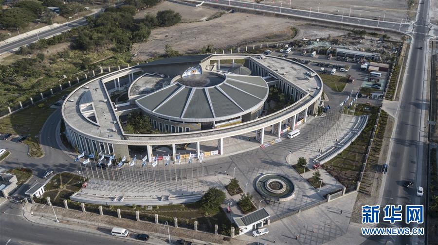 （新華全媒頭條&middot;圖文互動）（3）特稿：深化周邊友好　共促亞太繁榮&mdash;&mdash;寫在習近平主席出席亞太經(jīng)合組織第二十六次領導人非正式會議，對巴布亞新幾內亞、文萊和菲律賓進行國事訪問并在巴新同建交太平洋島國領導人會晤之際