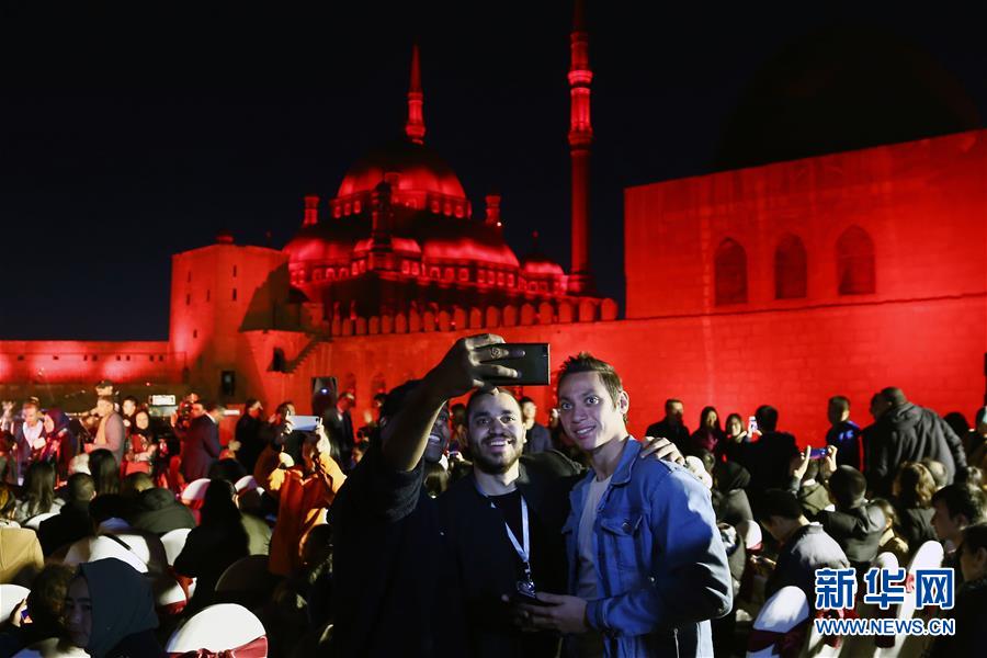 （國際）（2）&ldquo;中國紅&rdquo;海外閃爍 慶春節年味正濃