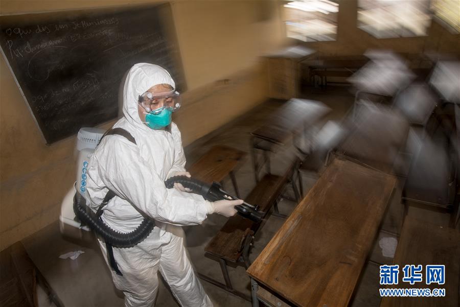 （國際&middot;圖文互動(dòng)）（2）與時(shí)間賽跑&mdash;&mdash;中國救援隊(duì)成為莫桑比克災(zāi)后防疫重要力量