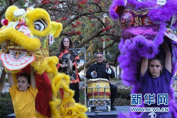 （國際&middot;圖文互動）（6）通訊：瞧這一家子舞獅的美國人