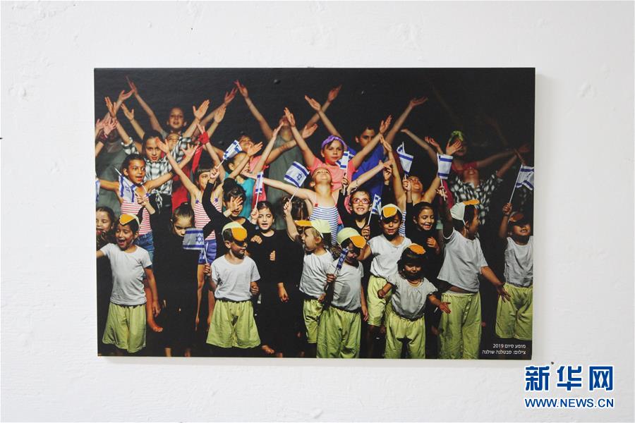 （國際&middot;圖文互動）（1）通訊：以黎邊境防空洞里的舞蹈課