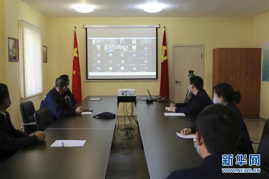 （國際疫情&middot;圖文互動）（1）&ldquo;和祖國的專家聊一聊很安心&rdquo;&mdash;&mdash;記中國援哈薩克斯坦醫療隊指導同胞抗疫