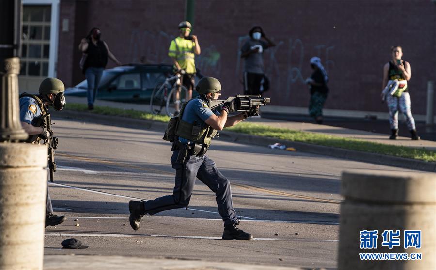 （國際）（1）美國警察執法動作不當致一名非裔男子死亡 引發大規?？棺h