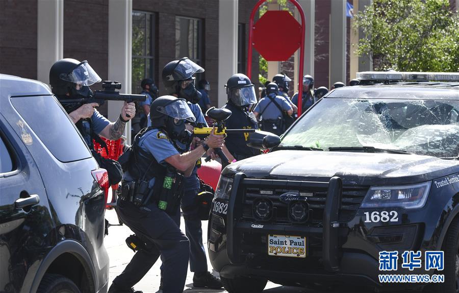 （國際）（3）美國警察執法動作不當致一名非裔男子死亡 引發大規?？棺h