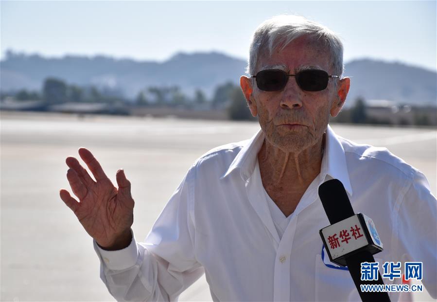 (國際·圖文互動)(1)“飛虎隊(duì)”百歲老兵駕機(jī)重上藍(lán)天