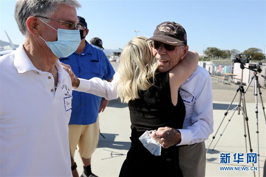 (國際·圖文互動)(6)“飛虎隊(duì)”百歲老兵駕機(jī)重上藍(lán)天