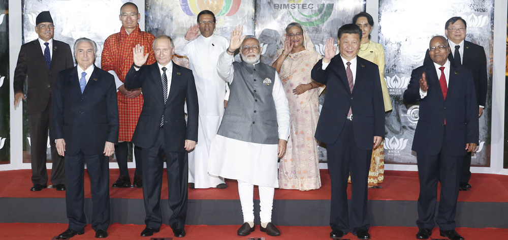 習(xí)近平出席金磚國(guó)家領(lǐng)導(dǎo)人同&ldquo;環(huán)孟加拉灣多領(lǐng)域經(jīng)濟(jì)技術(shù)合作倡議&rdquo;成員國(guó)領(lǐng)導(dǎo)人對(duì)話會(huì)