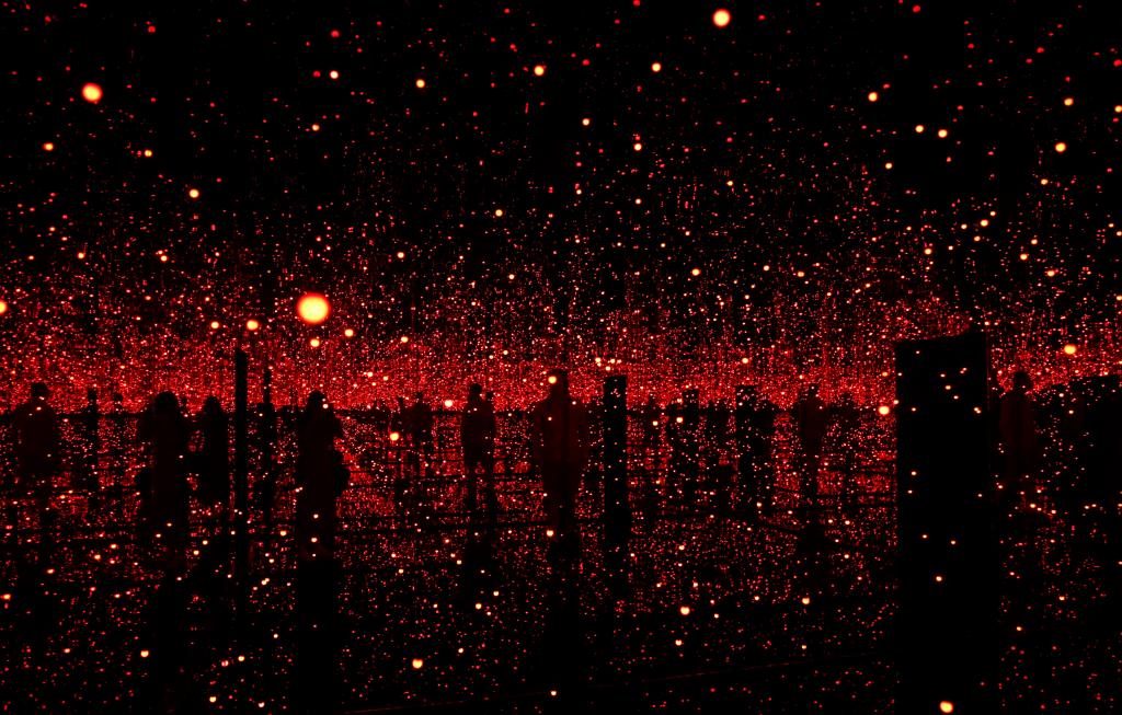 倫敦：沉浸在草間彌生的&ldquo;無限鏡室&rdquo;