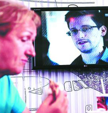 斯諾登能在俄機場過境區呆多久?