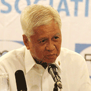 菲外長(zhǎng)邀王毅訪(fǎng)菲