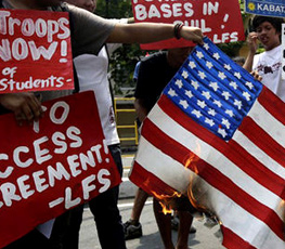 菲邀美駐軍:請(qǐng)狐貍給雞看門(mén)？